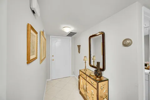 $799,900 | 701 East Camino Real, Unit 4B, Boca Raton, FL 33432