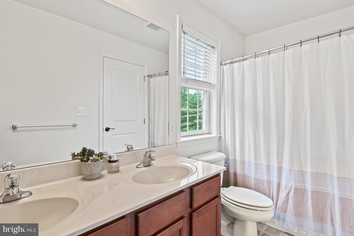 647 Schwab Road Hatfield, PA 19440 - Photo 29 of 39 Hall bathroom
