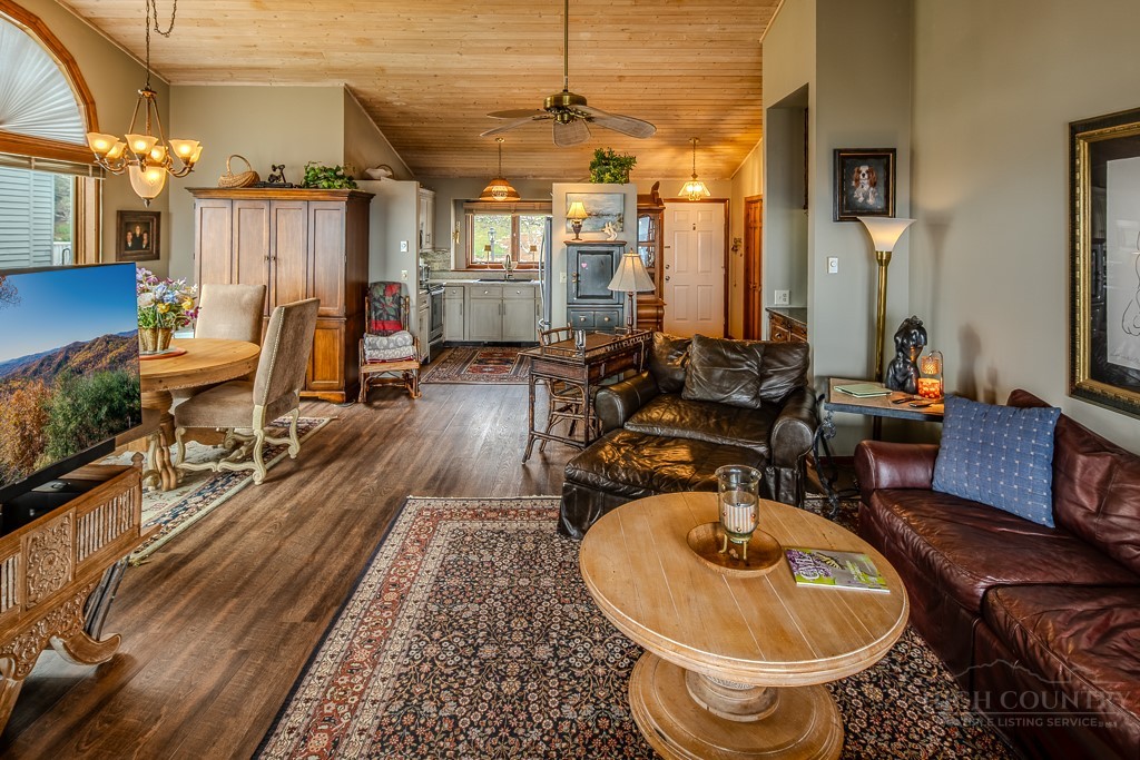 510 Elderberry Ridge Road, Unit B3 Beech Mountain, NC 28604 - Photo 9 of 26 Gallery Image 9