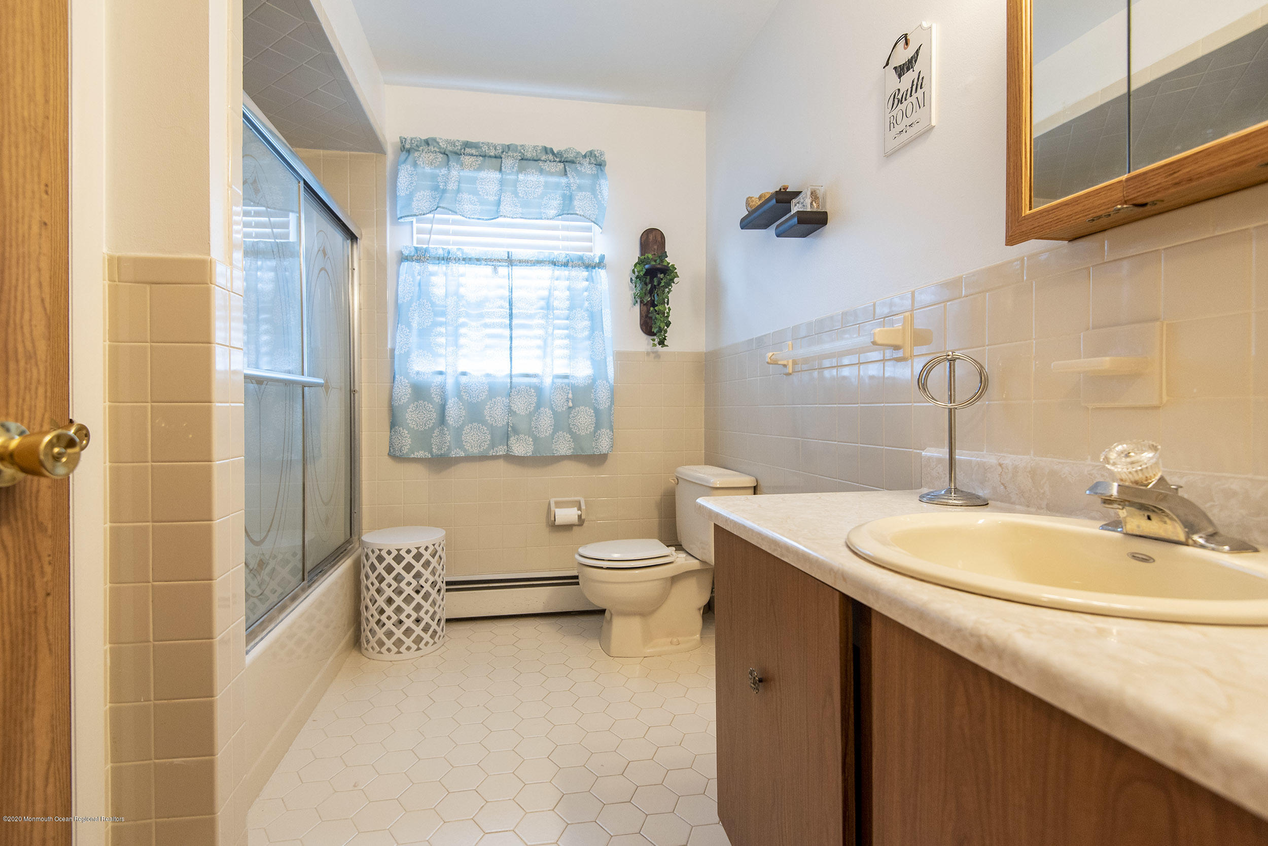 14 Garrett Road Toms River, NJ 08757 - Photo 16 of 30 Bath 1