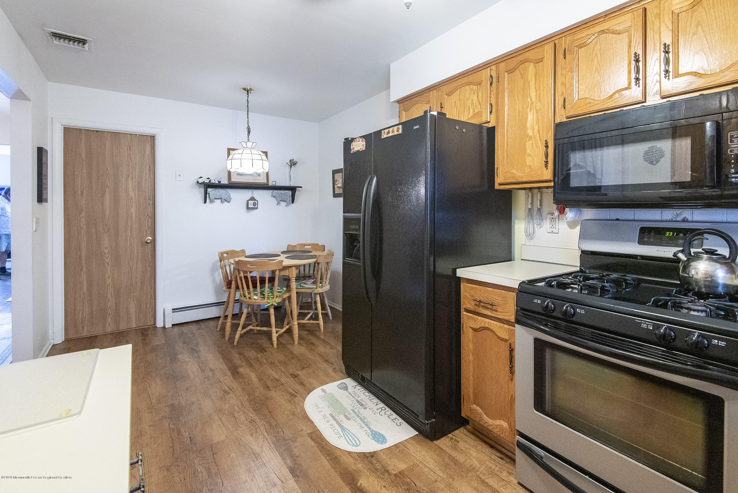14 Garrett Road Toms River, NJ 08757 - Photo 5 of 30 Kitchen 4