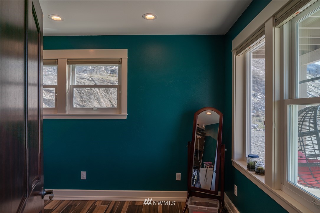70 B Tunk Creek Road Riverside, WA 98849 - Photo 28 of 40 a view of entryway