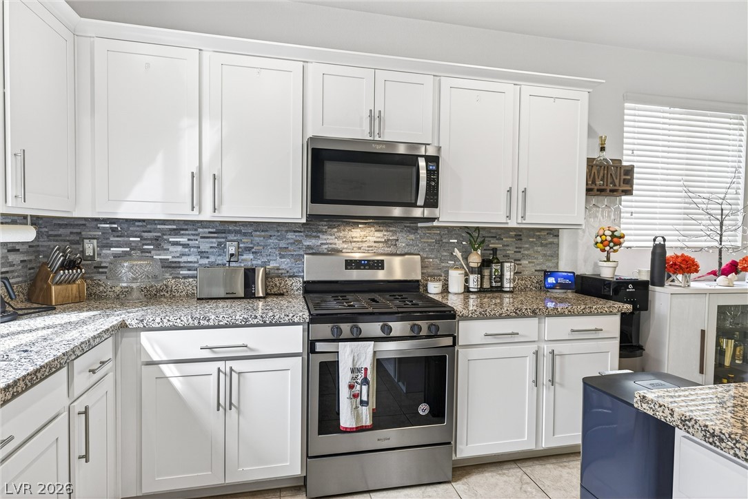 9839 Poplar Point Court Las Vegas, NV 89178 - Photo 13 of 33