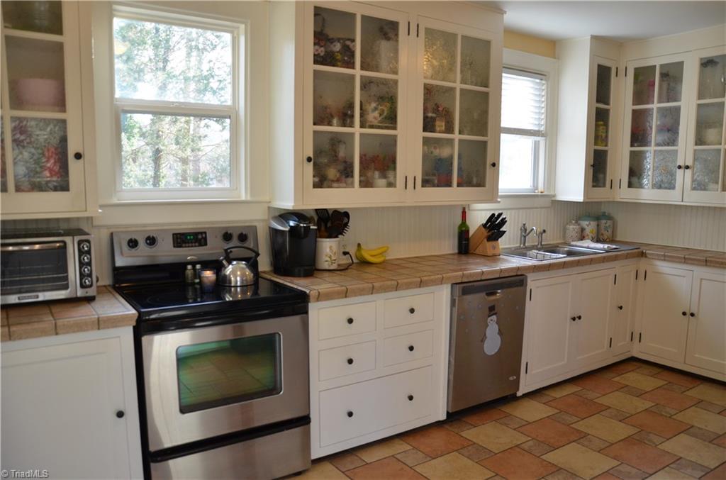 Light & Bright Kitchen