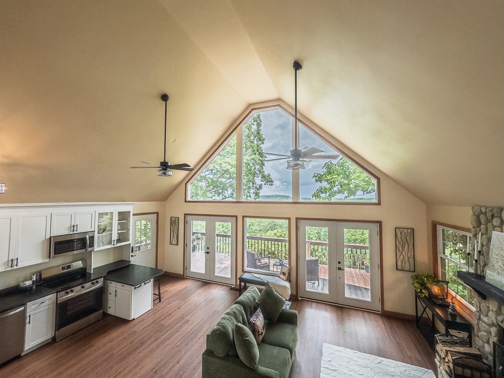 1484 Cardinal Road Murphy, NC 28906 - Photo 10 of 89