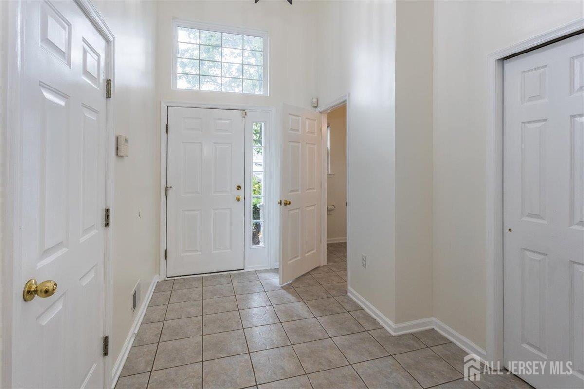 3 Rozalyn Lane Old Bridge, NJ 08879 - Photo 4 of 44 Gallery Image 4