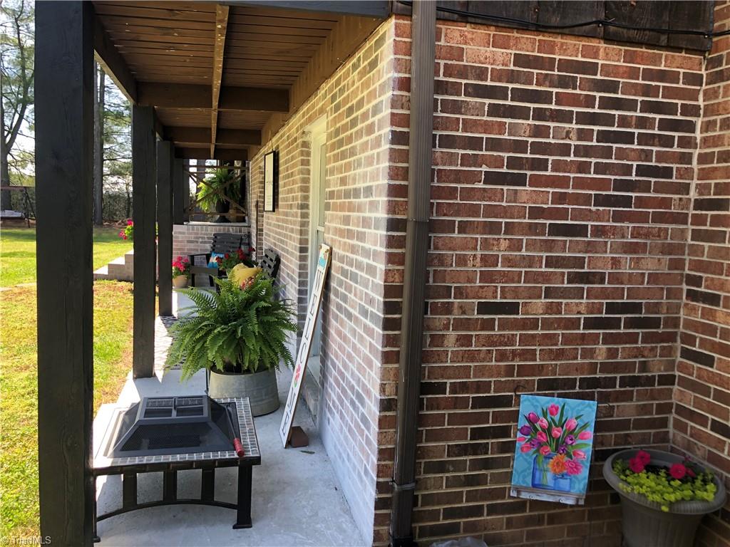 560 Jackson Rd Extension Mount Airy, NC 27030 - Photo 11 of 50 Gallery Image 11