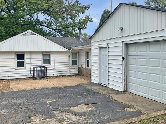 $119,900 | 3904 Jane Avenue, St. Ann, MO 63074