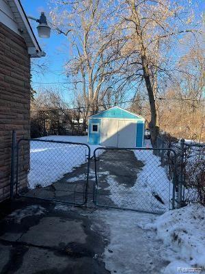 15735 Burt Road Detroit, MI 48223 - Photo 8 of 11