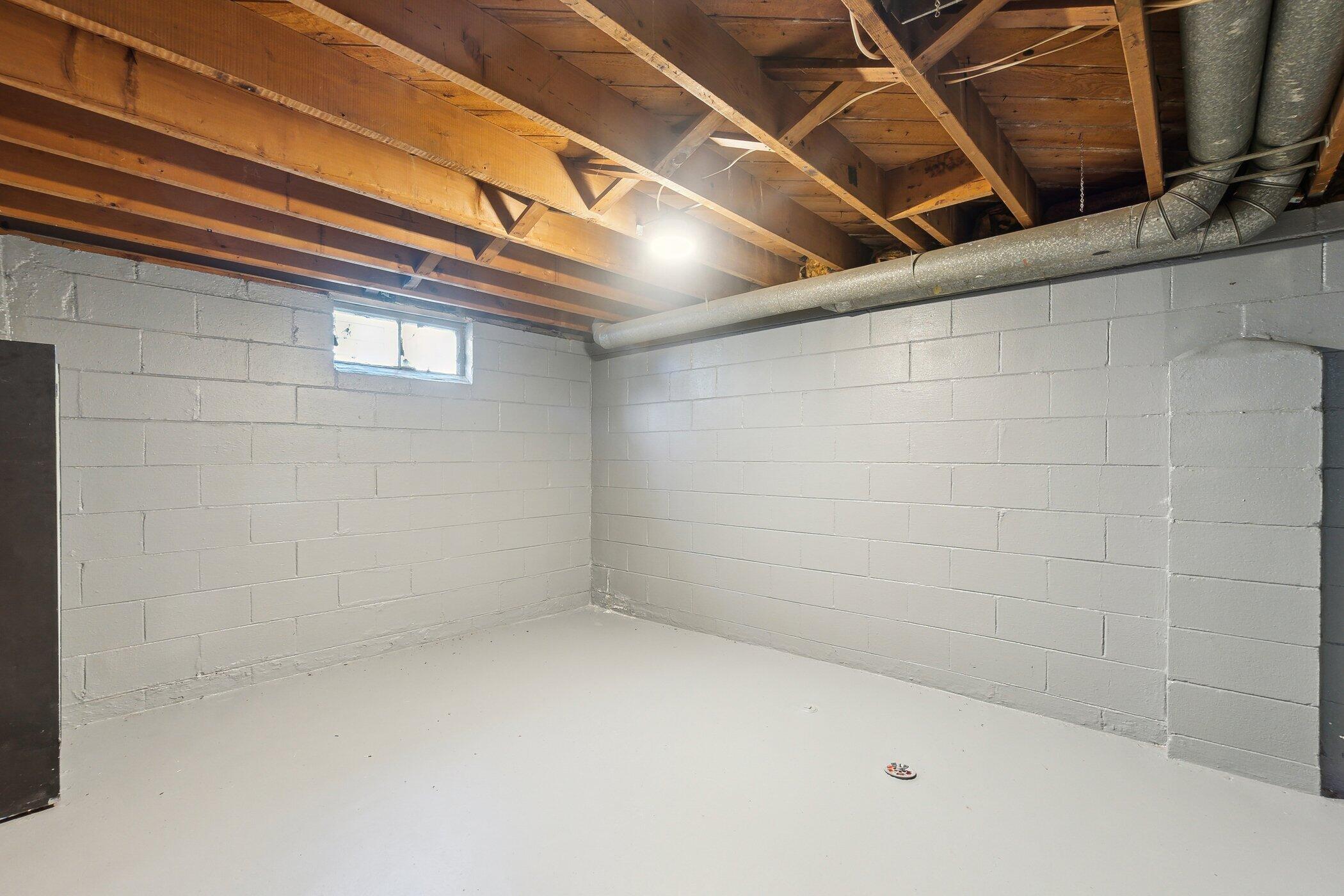 3842 Risedorph Avenue Flint, MI 48506 - Photo 24 of 28 3842-Risedorph-Ave-Flint-MI-48506-Window