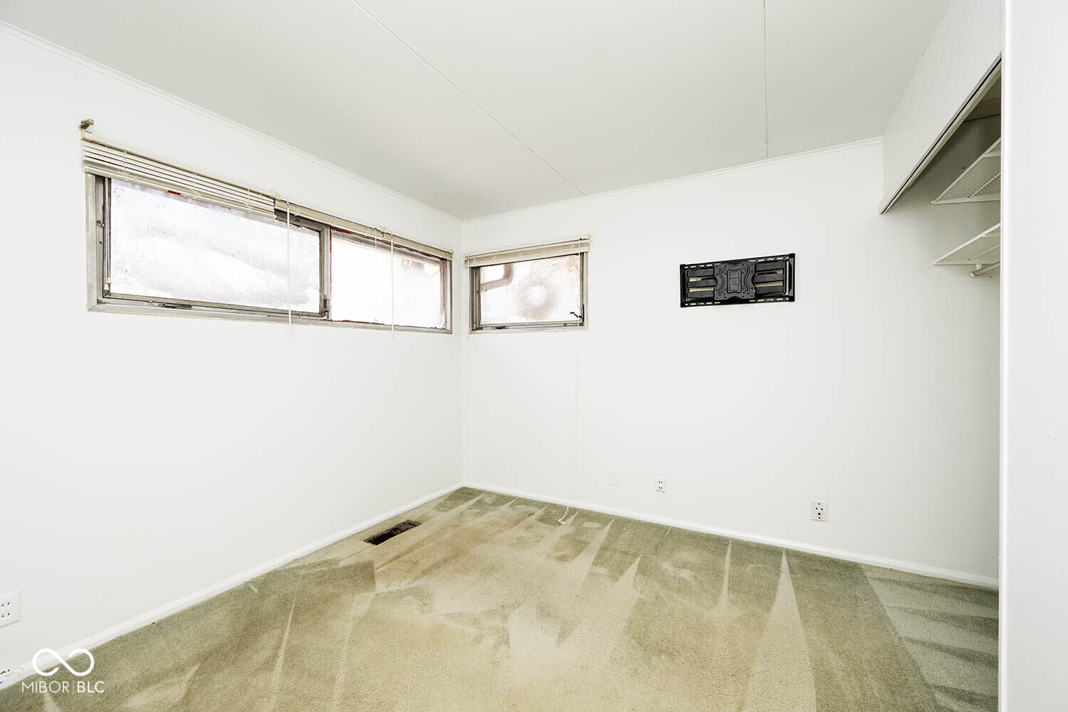 1924 Randall Road Indianapolis, IN 46240 - Photo 9 of 19