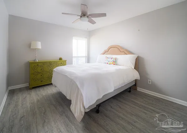$368,500 | 5539 Soundside Drive, Unit C, Gulf Breeze, FL 32563