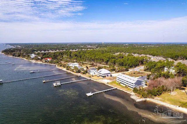 $371,000 | 5539 Soundside Drive, Unit C, Gulf Breeze, FL 32563