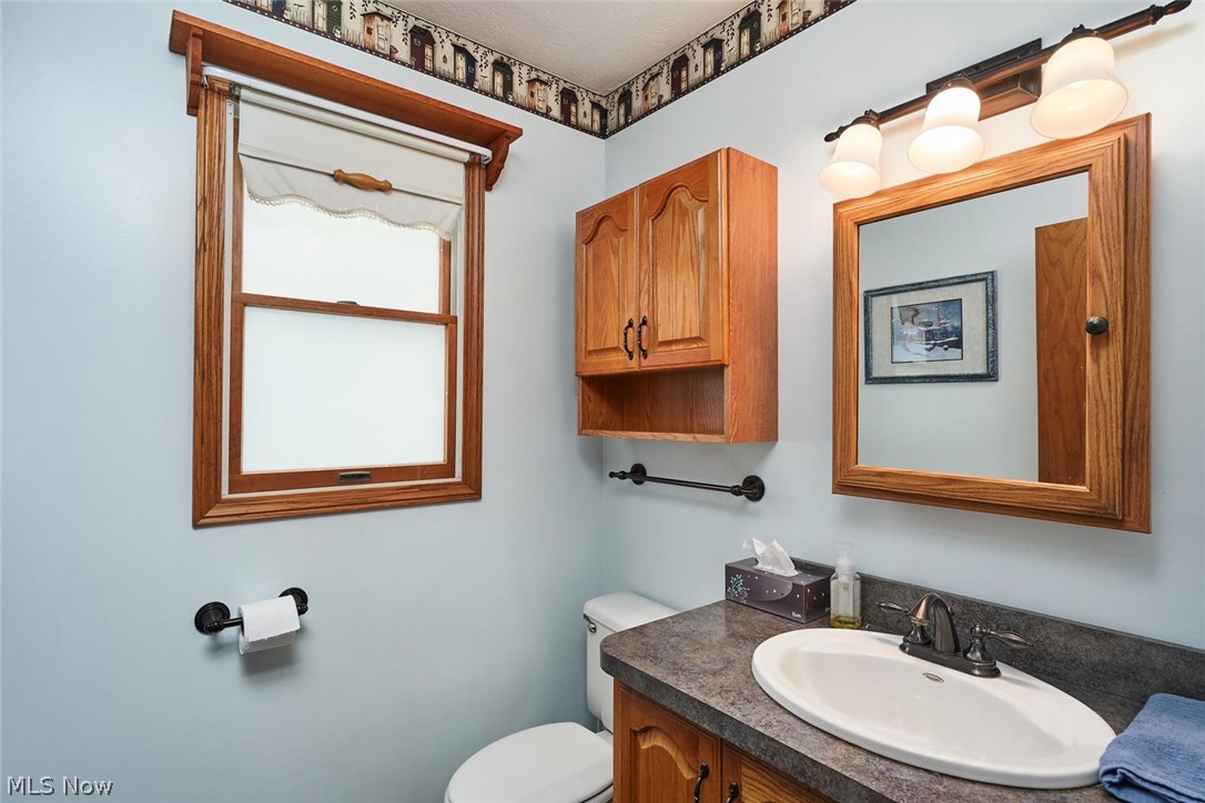 860 Bridge Road Akron, OH 44312 - Photo 14 of 25 Gallery Image 14
