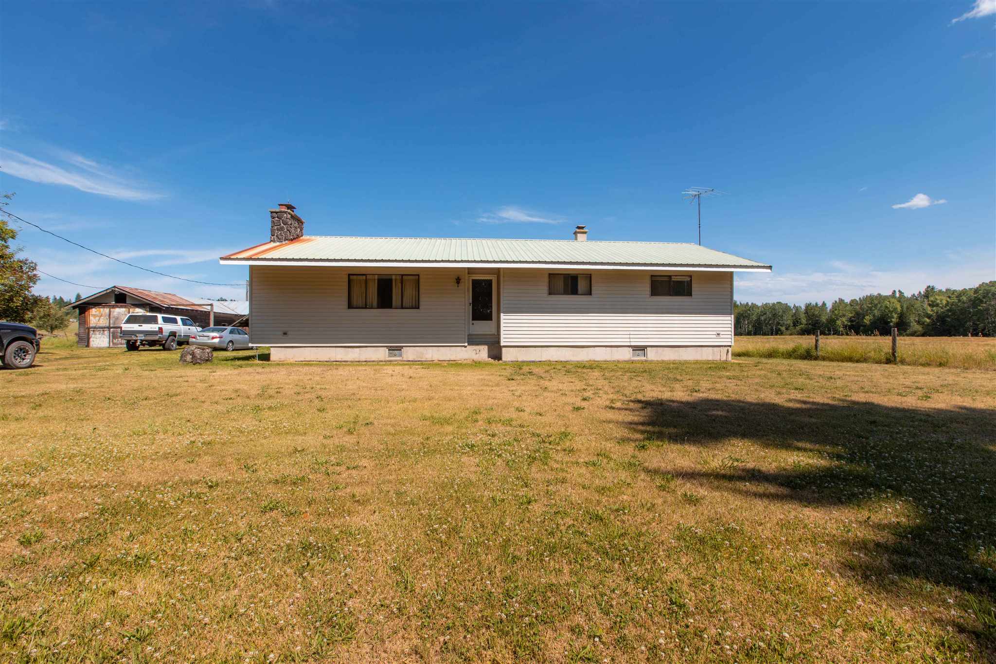 2042 Allen Road Elk, WA 99009 - Photo 4 of 50