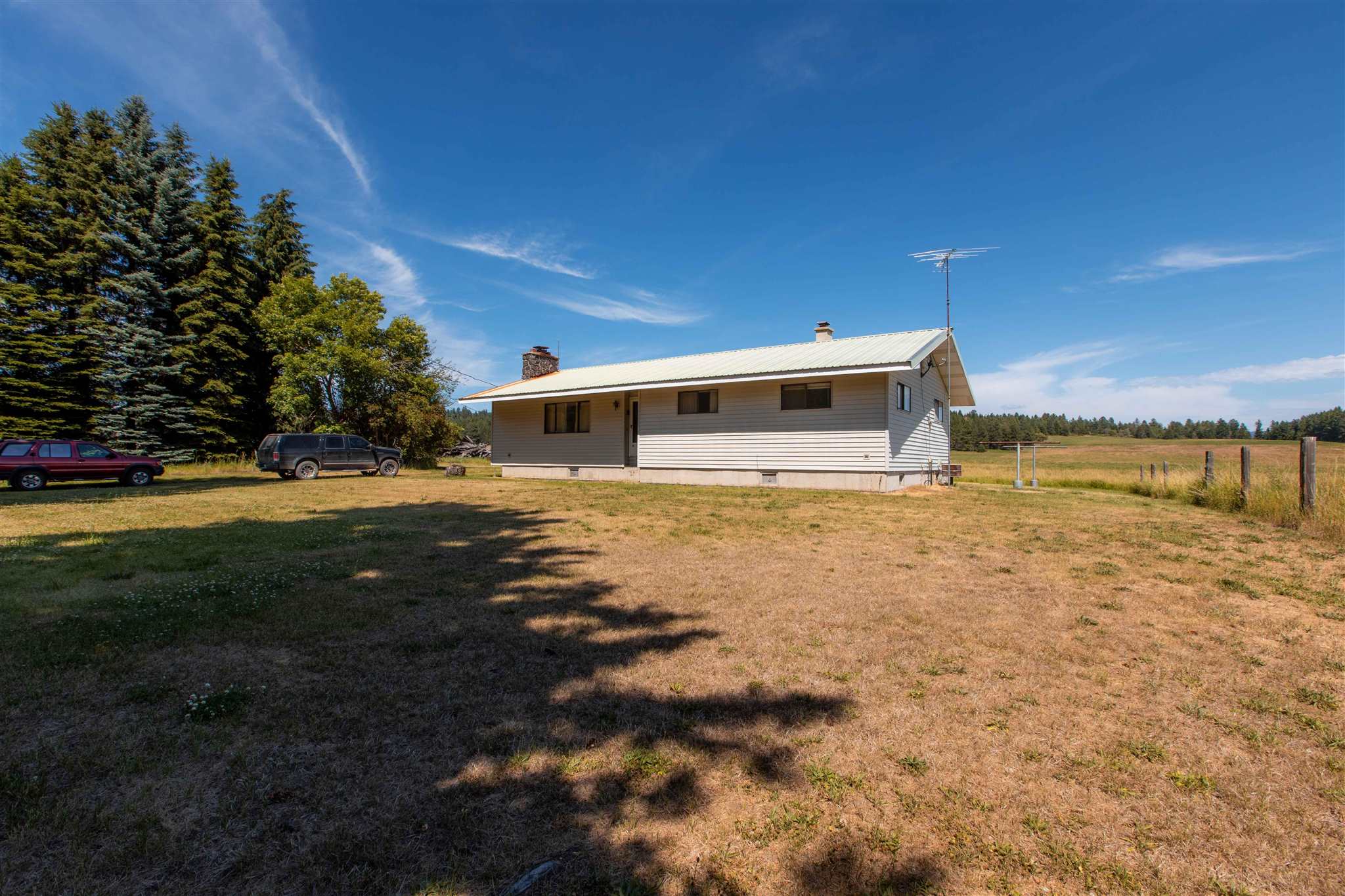 2042 Allen Road Elk, WA 99009 - Photo 5 of 50