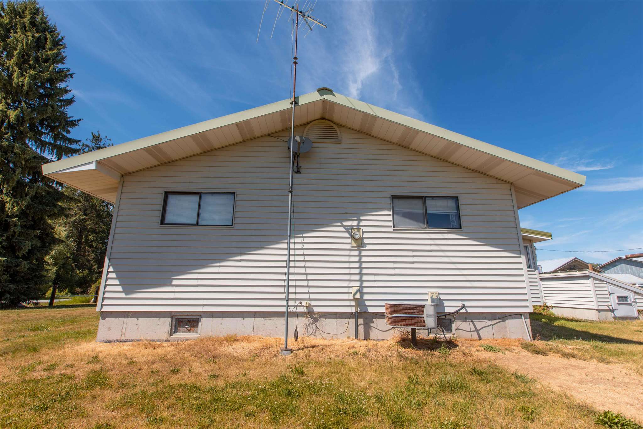 2042 Allen Road Elk, WA 99009 - Photo 8 of 50