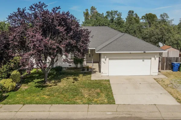 $375,000 | 188 Woodcliff Drive, Redding, CA 96003