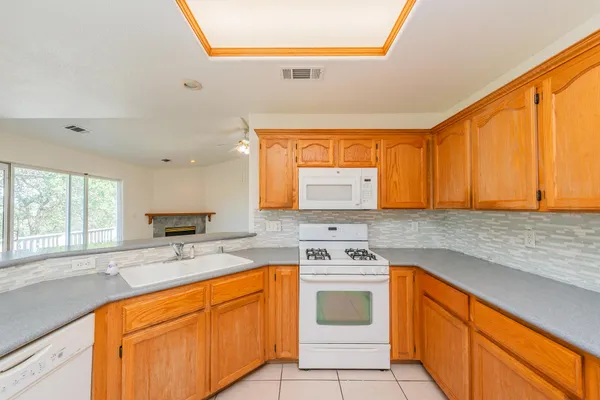 $375,000 | 188 Woodcliff Drive, Redding, CA 96003