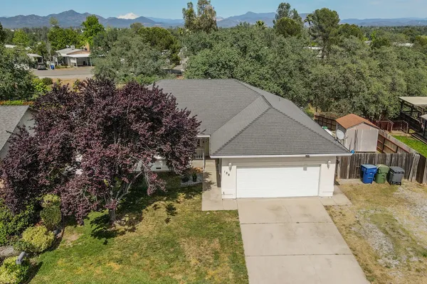 $375,000 | 188 Woodcliff Drive, Redding, CA 96003