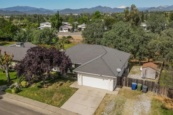 $375,000 | 188 Woodcliff Drive, Redding, CA 96003