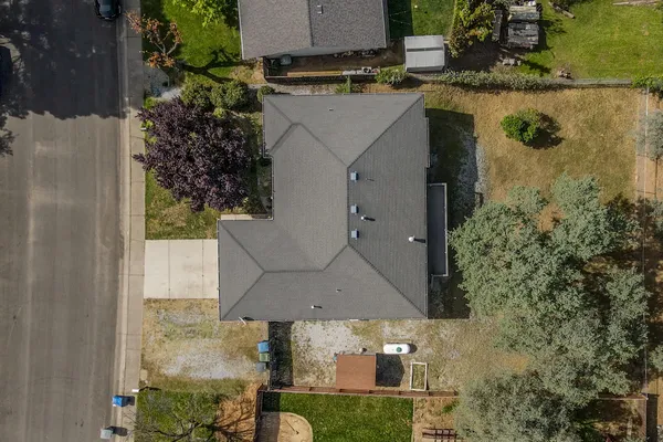$375,000 | 188 Woodcliff Drive, Redding, CA 96003