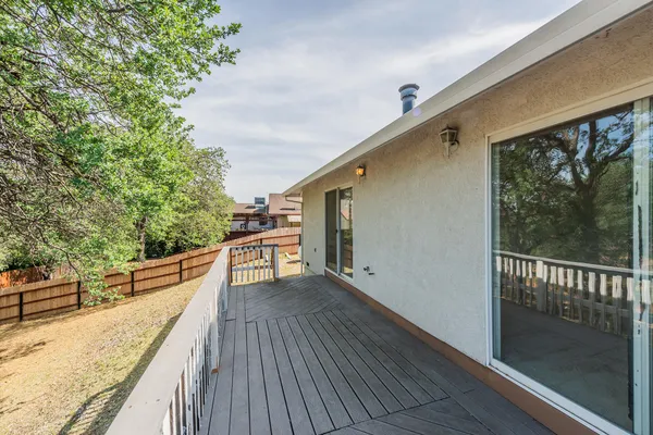$375,000 | 188 Woodcliff Drive, Redding, CA 96003