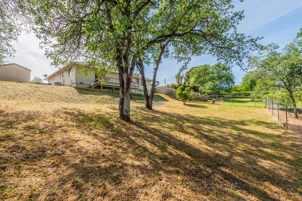 $375,000 | 188 Woodcliff Drive, Redding, CA 96003