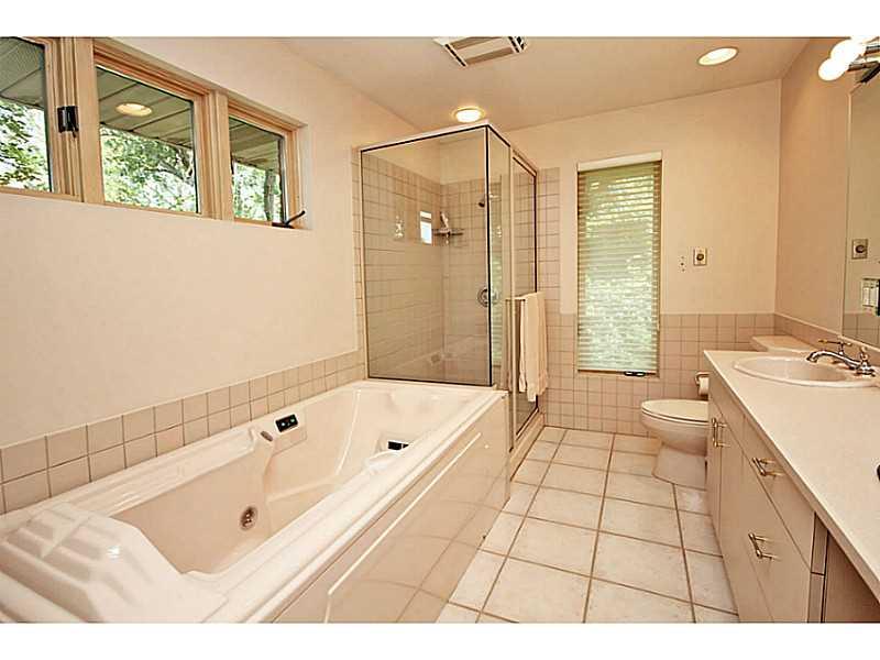 962 Osage Road Pittsburgh, PA 15243 - Photo 16 of 25 Master Bath/Spa. Master has His and Her baths
