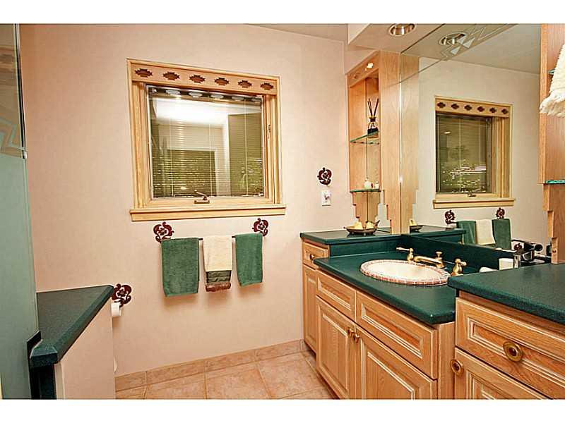 962 Osage Road Pittsburgh, PA 15243 - Photo 18 of 25 Full Bath. Main Floor full bath