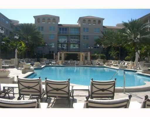 99 Southeast Mizner Boulevard, Unit 515 Boca Raton, FL 33432 - Photo 6 of 7 Pool_Palmetto