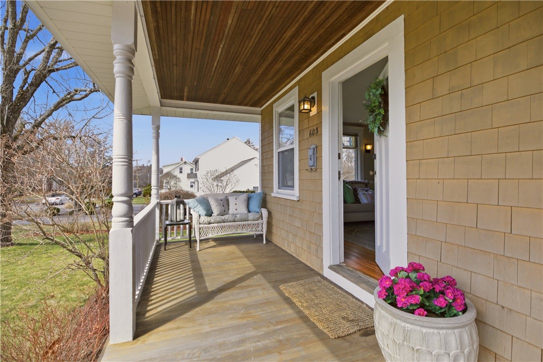 603 Maple Avenue Barrington, RI 02806 - Photo 4 of 31