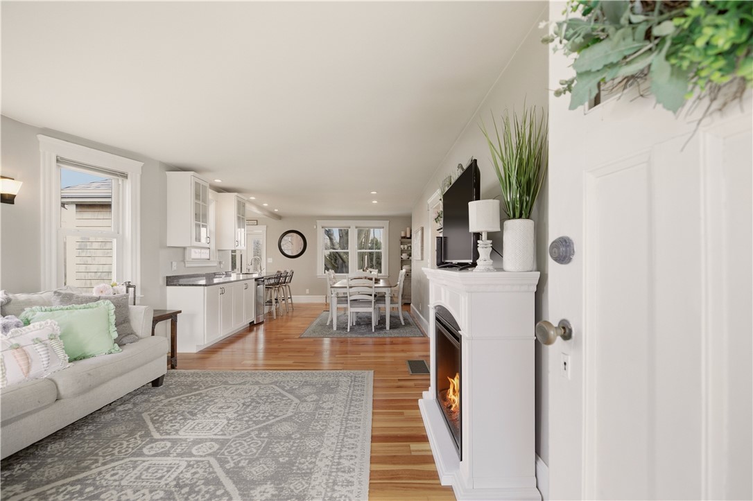 603 Maple Avenue Barrington, RI 02806 - Photo 6 of 31
