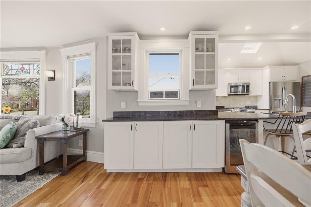 603 Maple Avenue Barrington, RI 02806 - Photo 8 of 31