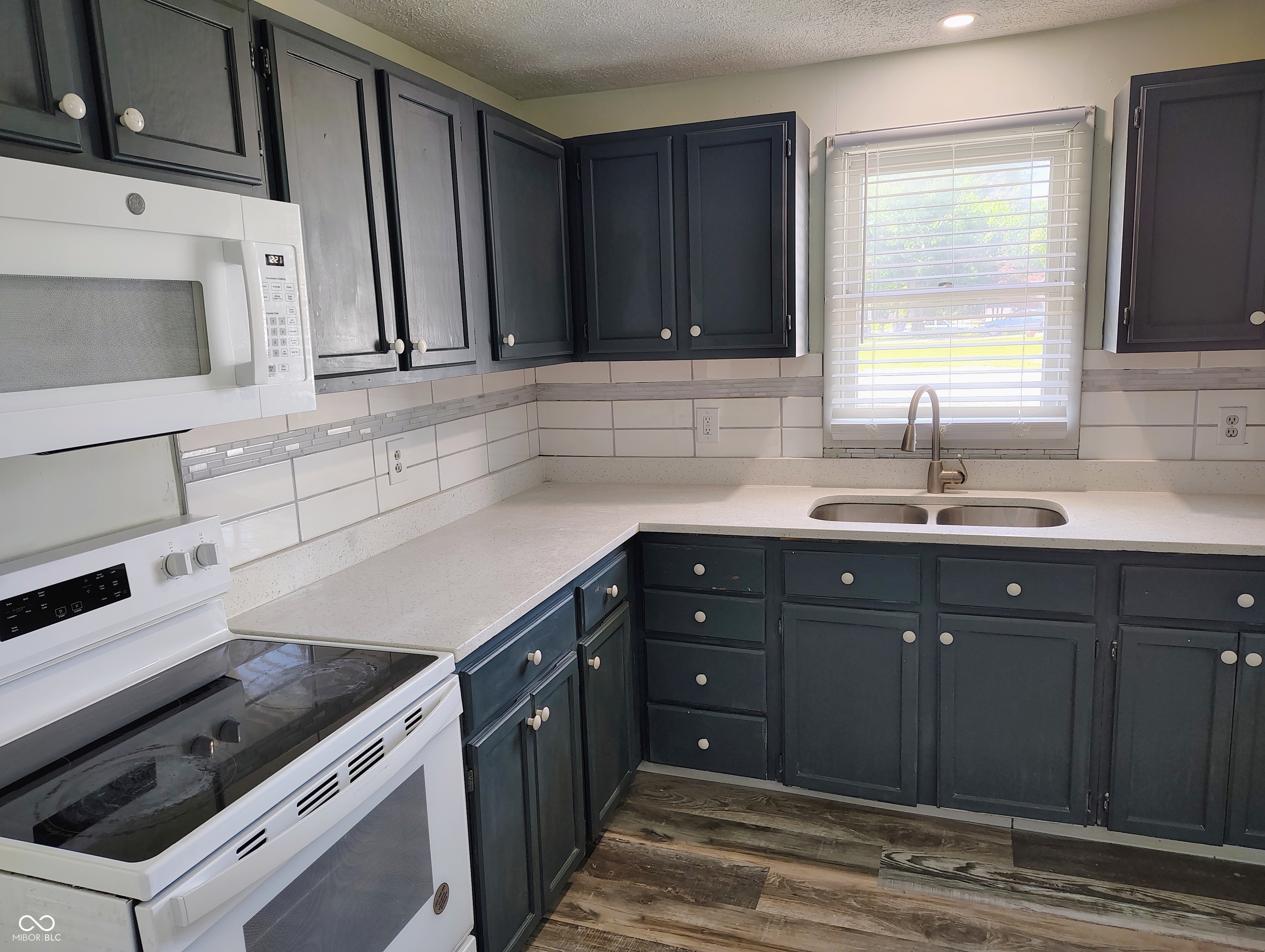 3330 South Mooresville Road Indianapolis, IN 46221 - Photo 6 of 21