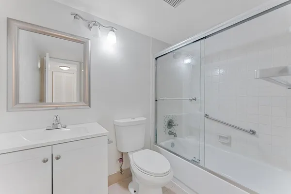 $2,200 | 537 Shady Pine Way, Greenacres, FL 33415