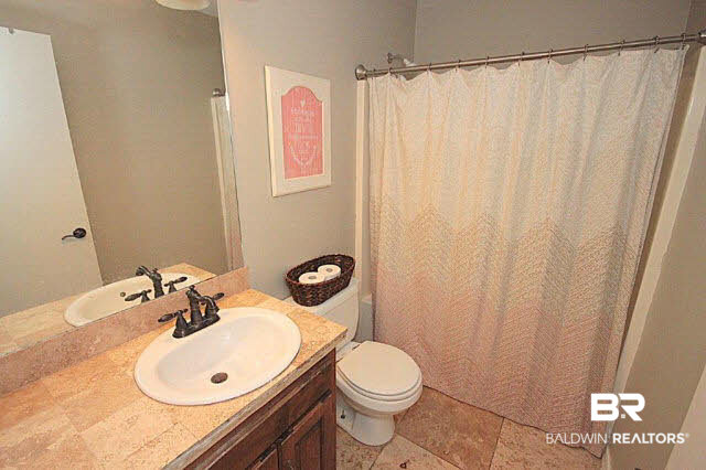 21653 Linn Ridge Drive Fairhope, AL 36532 - Photo 9 of 24 Bathroom