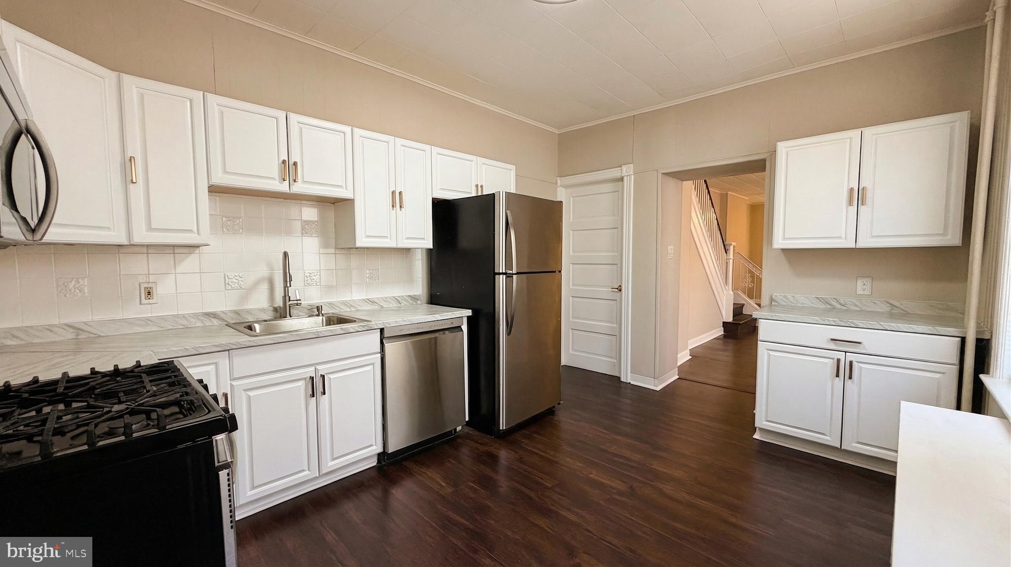744 Chambers Street Trenton, NJ 08611 - Photo 9 of 19