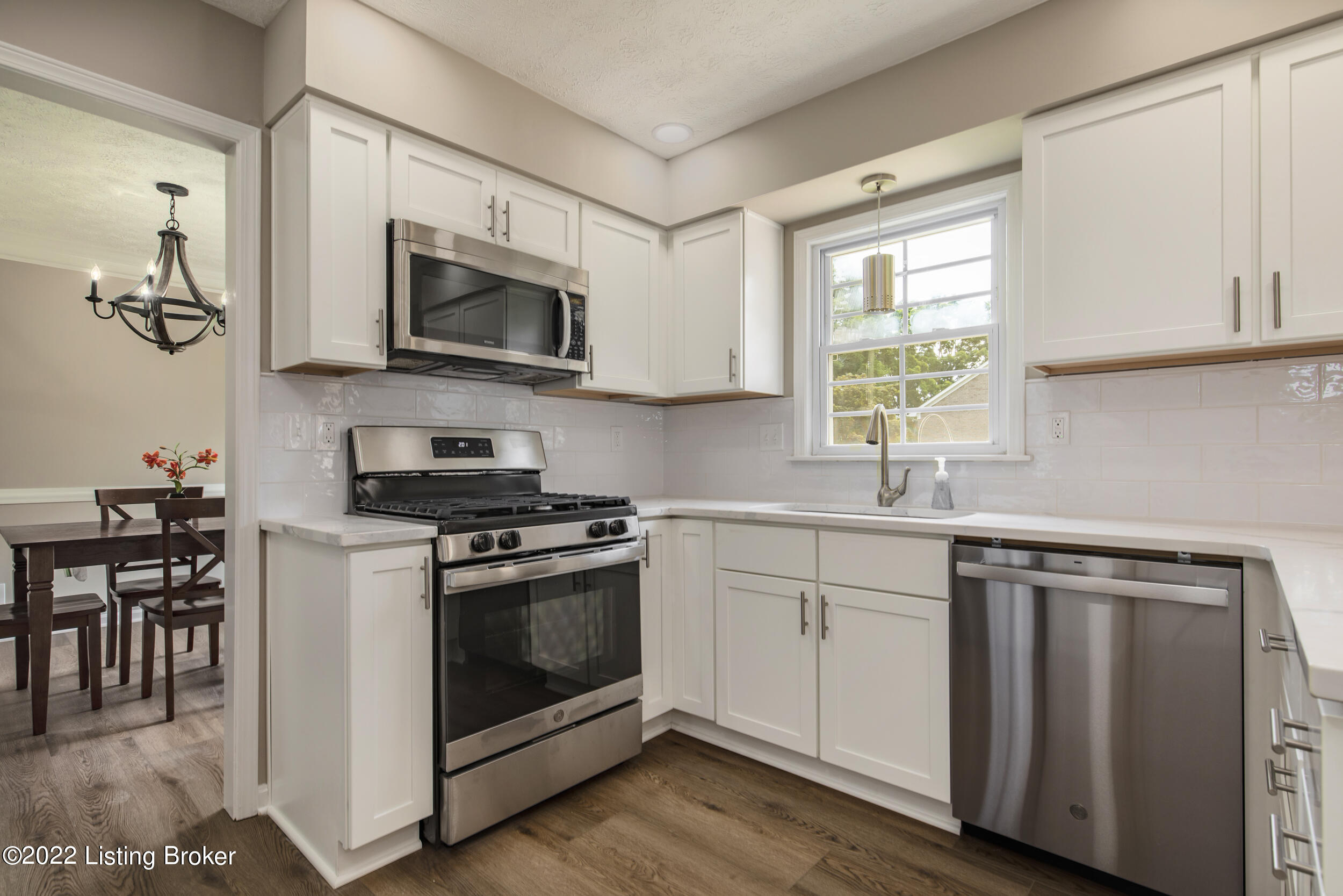 1006 Chesham Road Louisville, KY 40207 - Photo 13 of 42 13-kitchen