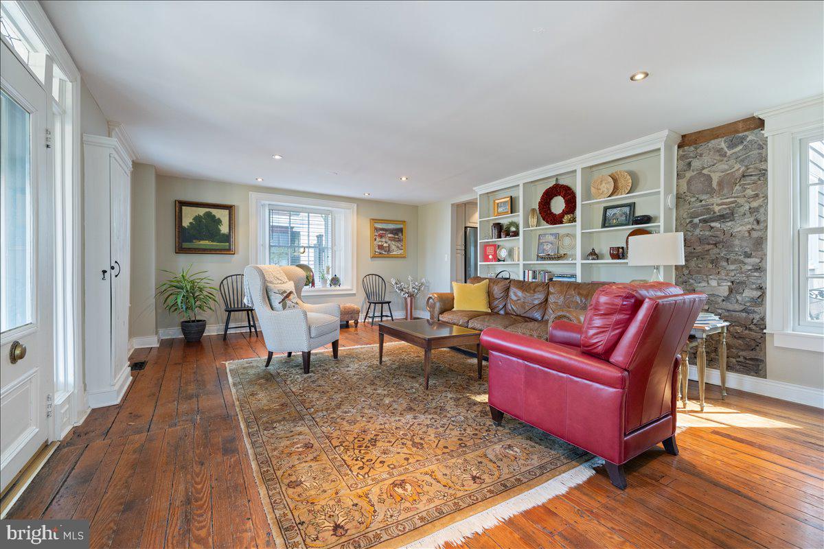 3673 River Road Lumberville, PA 18933 - Photo 12 of 53 spacious family room