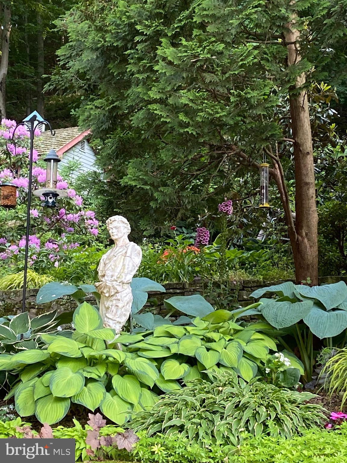 3673 River Road Lumberville, PA 18933 - Photo 42 of 53 Artistic gardens