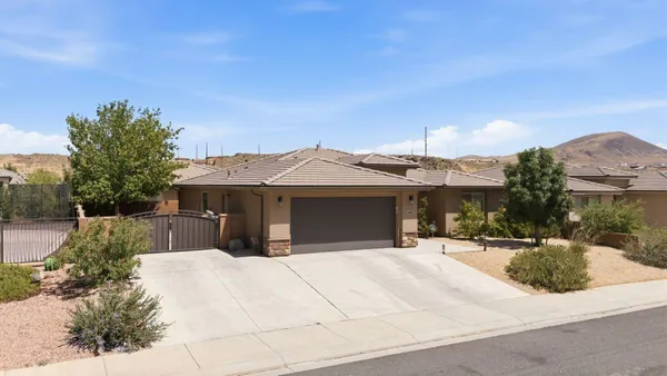 $449,900 | 648 North 2875th Street West, Hurricane, UT 84737