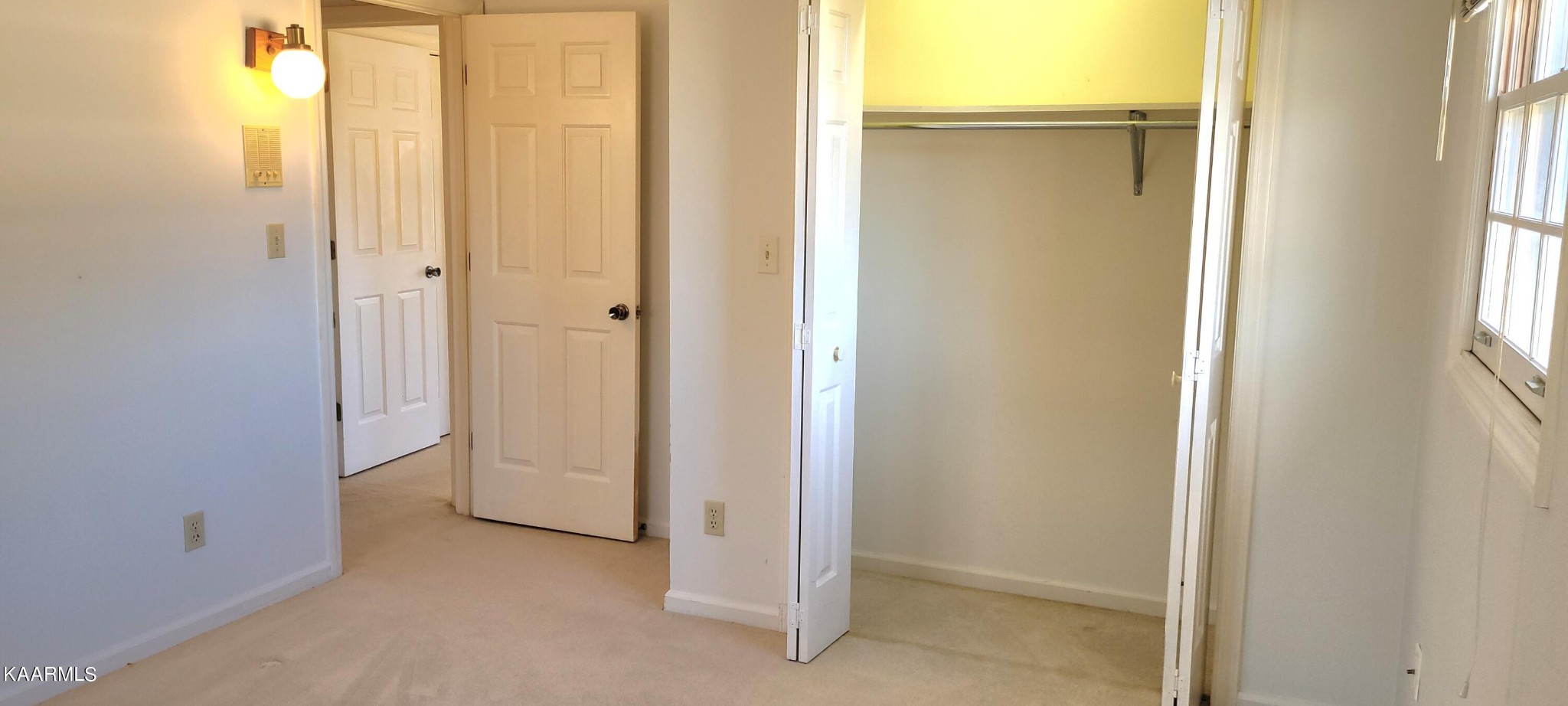 115 Claremont Road Oak Ridge, TN 37830 - Photo 22 of 39 a view of a bathroom with a shower