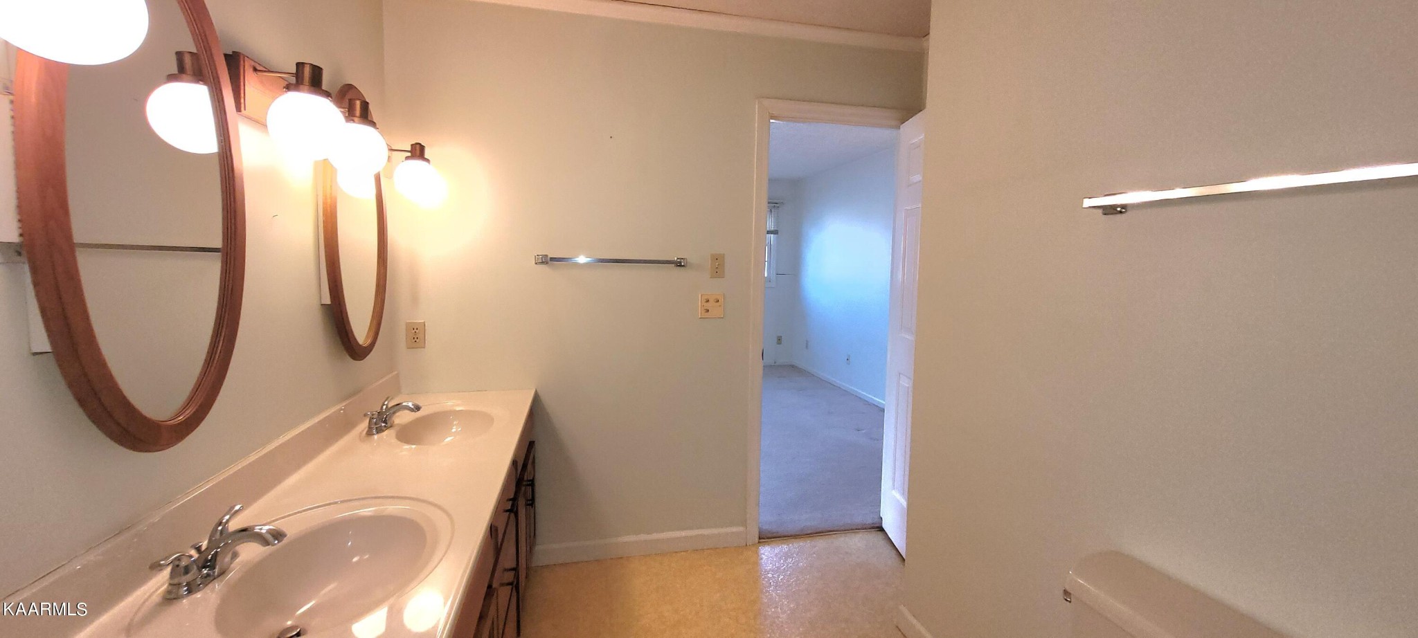 115 Claremont Road Oak Ridge, TN 37830 - Photo 28 of 39 a bathroom with a shower