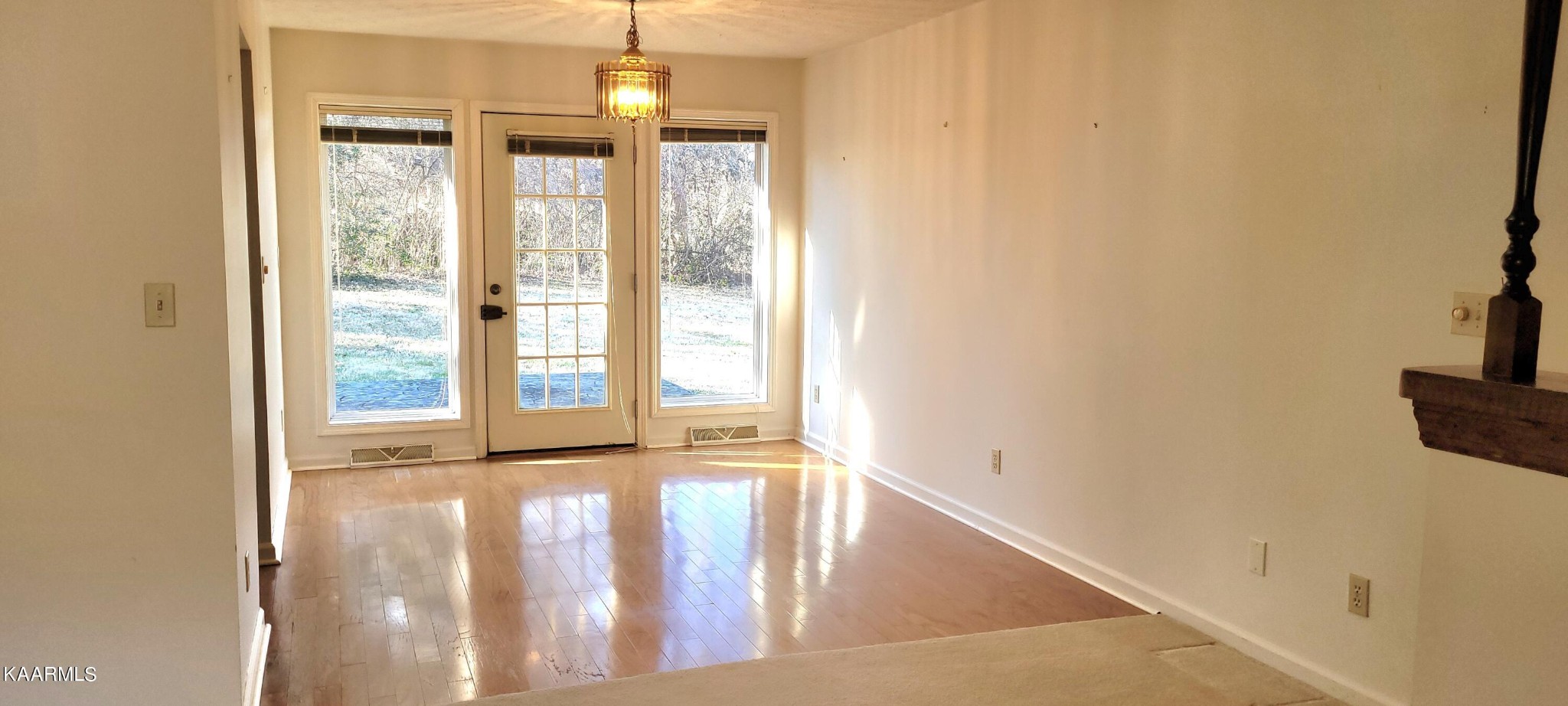 115 Claremont Road Oak Ridge, TN 37830 - Photo 5 of 39 a view of an entryway with wooden floor