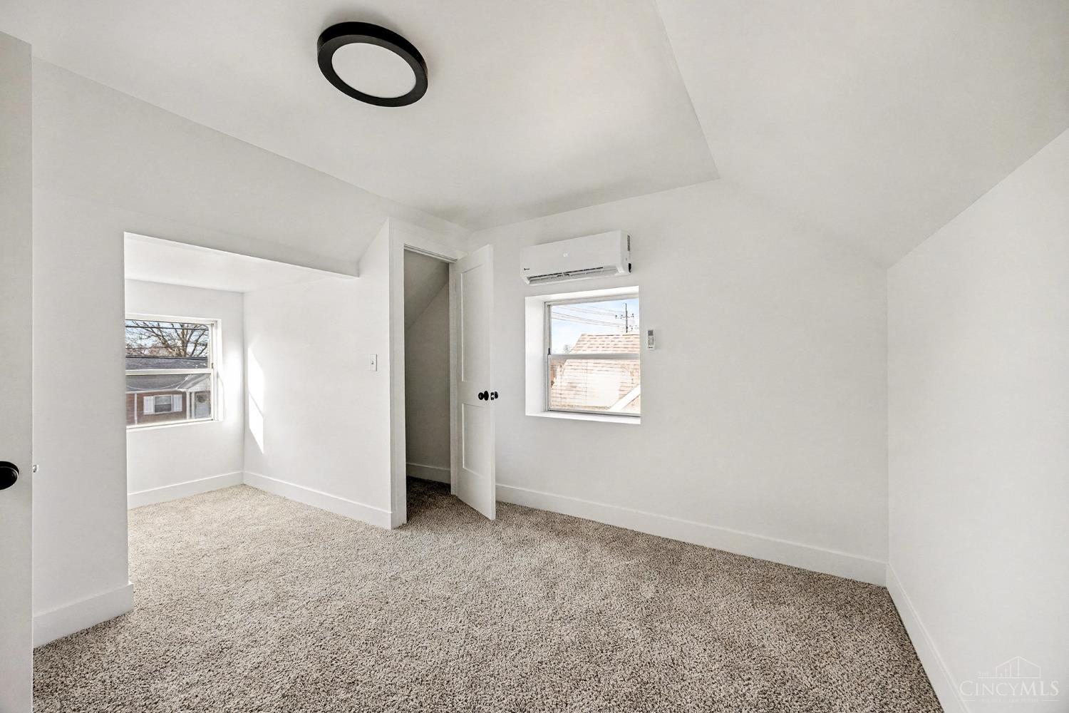 4290 Race Road Cincinnati, OH 45211 - Photo 8 of 17 Gallery Image 8