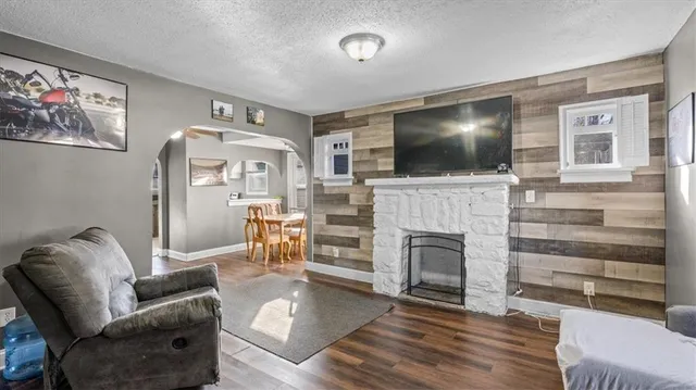 $160,000 | 1613 South Norwood Avenue, Independence, MO 64052