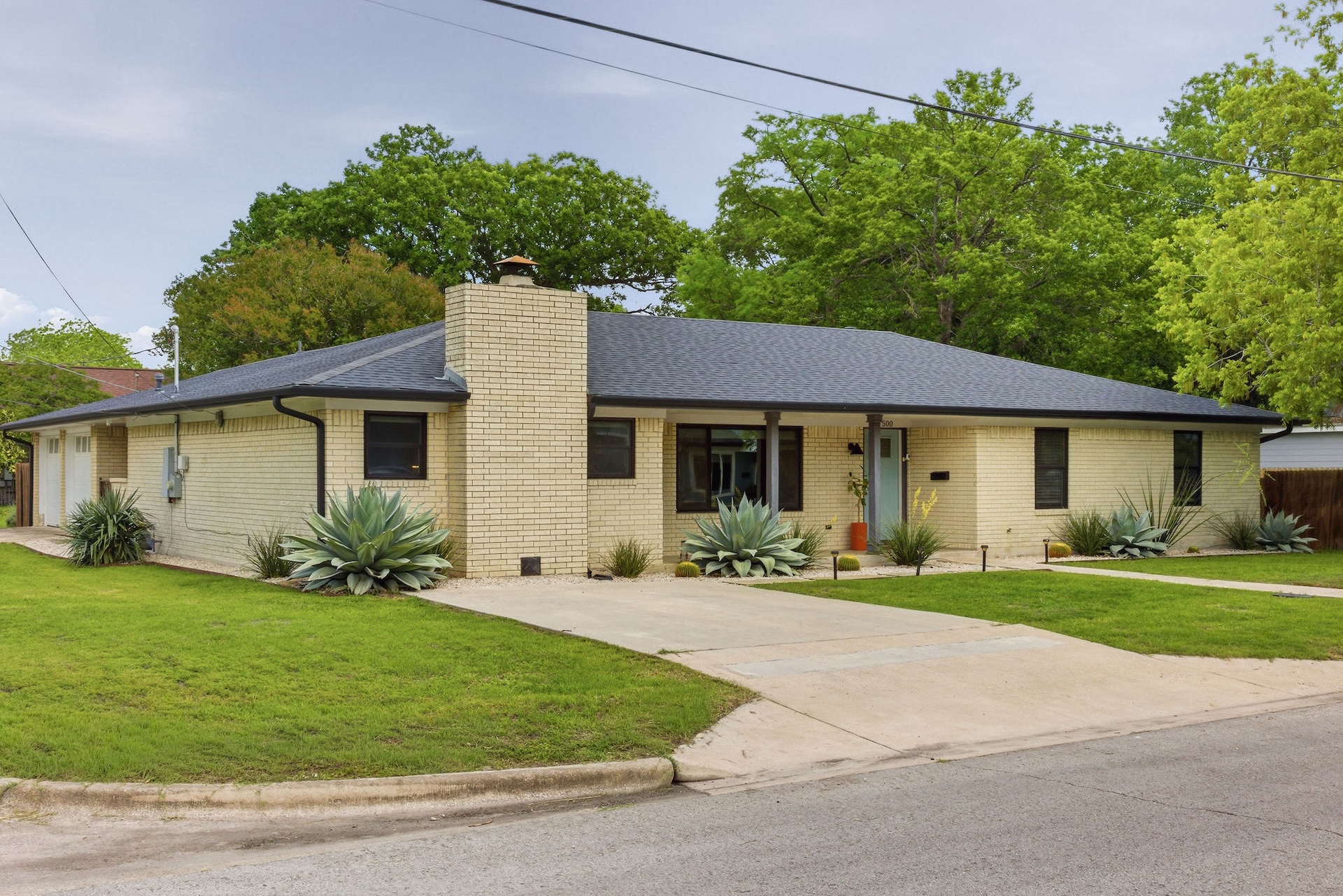500 South Rio Grande Street Lockhart, TX 78644 - Photo 2 of 40