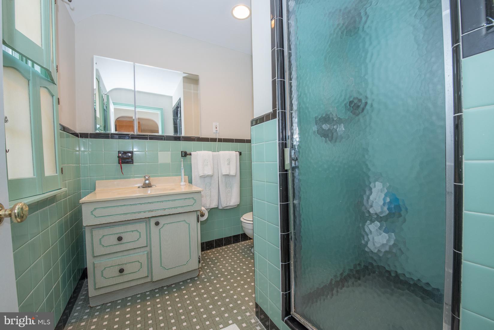 19 West Amherst Road Bala Cynwyd, PA 19004 - Photo 19 of 34 Master Bath