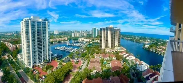 $2,500 | 19355 Turnberry Way, Unit 24C, Miami, FL 33180